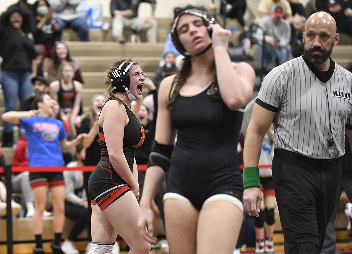 CP_AdamM's tweet image. Gallery: Check out some of the action from the #NJSIAA 2022 South Region Girls Wrestling Tournament at Kingsway HS @TheMatPack @McGurkSports @delseaathletics @Dragons_AD -&amp;gt; bit.ly/3LzuPaH