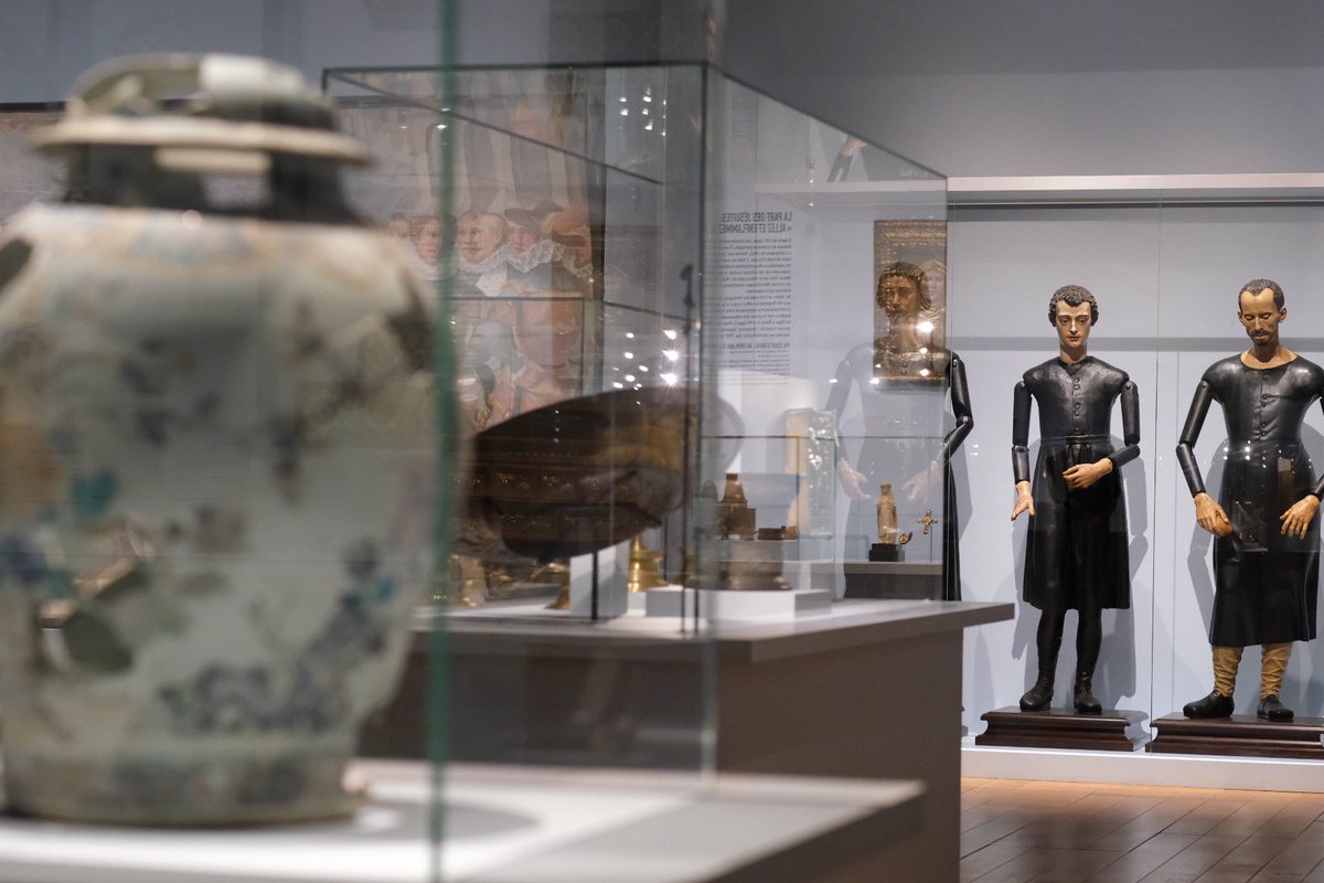 franckriester's tweet photo. Des liens tissés depuis des siècles entre les villes méditerranéennes et le commerce international : quel plaisir d’avoir partagé avec mes homologues 🇪🇺 les trésors du patrimoine culturel de l’exposition #Connectivities, au @Mucem. 🎨 https://t.co/hDWeADw6QN