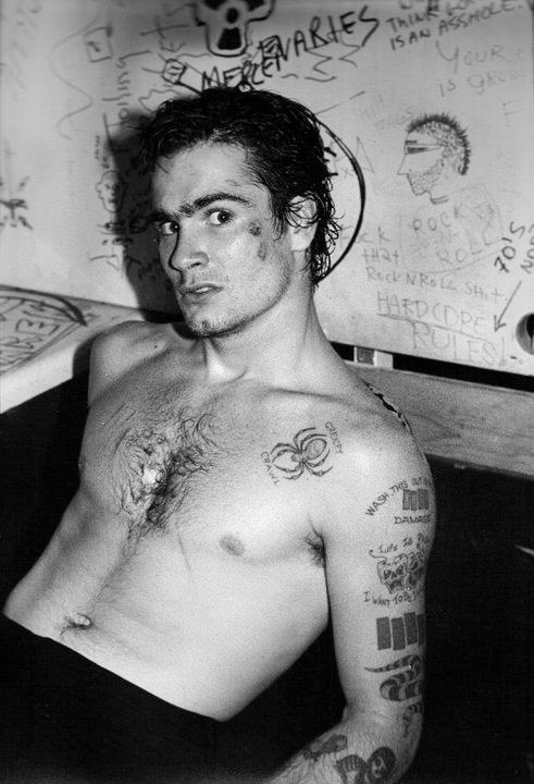 Happy weekend birthday to henry rollins. 