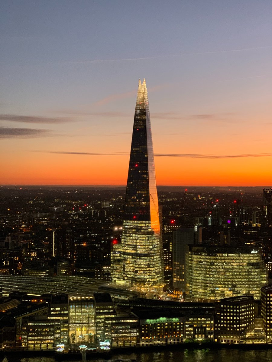 Мун шард. The shard. the view from the shard. красивая шарда. the shard view from high.