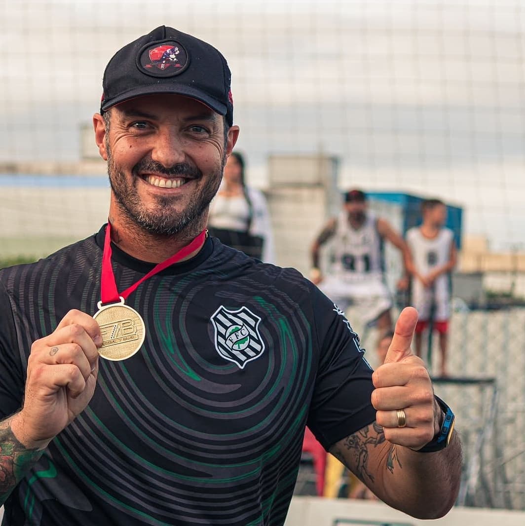 Mais um.....Bi campeão da Super Copa ... 
Ano passado contra o Vasco , e esse ano contra o Flamengo ..
Vamos <a href="/FigueirenseFC/">Figueirense FC</a>