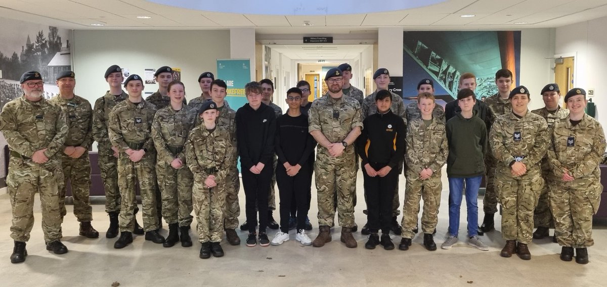 OCStaffsWing's tweet photo. DMS Whittington today to see the South East Sector training weekend. 

A superb set up in great facilties that saw 50 cadets complete training in radio, air rifle WHT and first aid. 

Thank you to Flt Lt Challacombe OC @351ATC and his team. https://t.co/BxuQwYuNvH