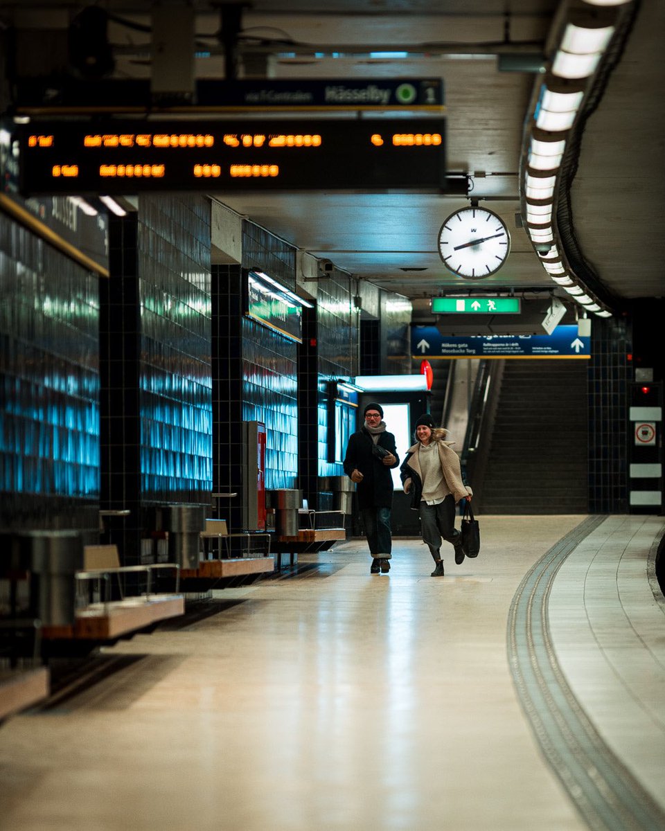 IssarCerrato's tweet image. Subway life #streetphotography