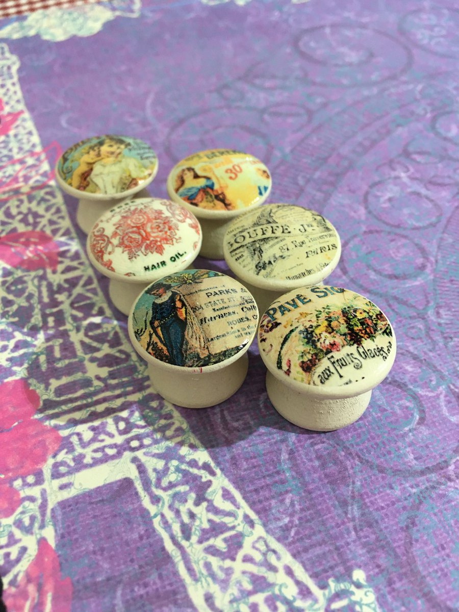 ruralgals's tweet image. Smart Buys! French Vintage Decor, Vintage Paris France, Decorative Knobs, Dresser Drawer Pulls, Drawer Knobs, French Country Home Decor starting from $19.96 at etsy.com/listing/452962… See more. 🤓 #FrenchVintageDecor #DecorativeKnobs