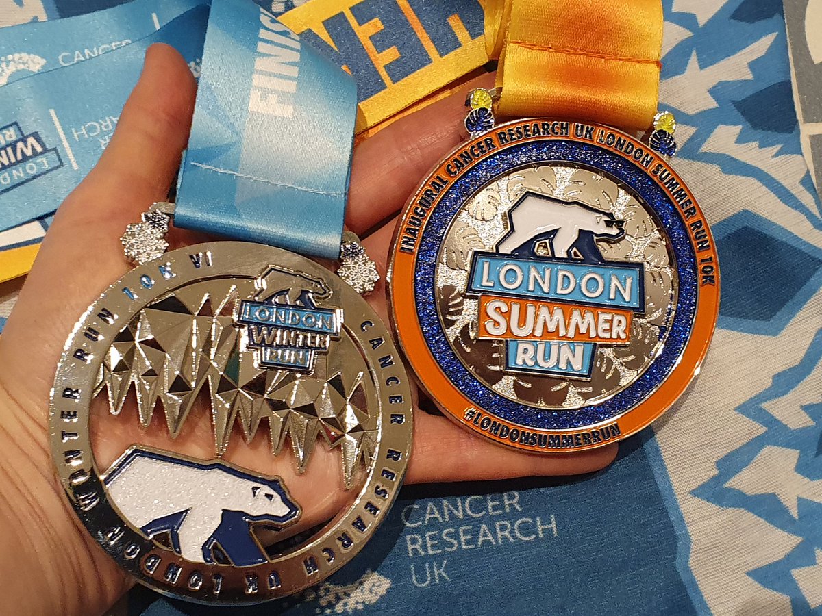 @WinterRunUK Thank you for a great event, especially enjoyed hi-fiving huskies dancing to 'Who let the dogs out' 🤣 My Summer Run medal has its Winter sibling #WinterRun #IConqueredTheCold
