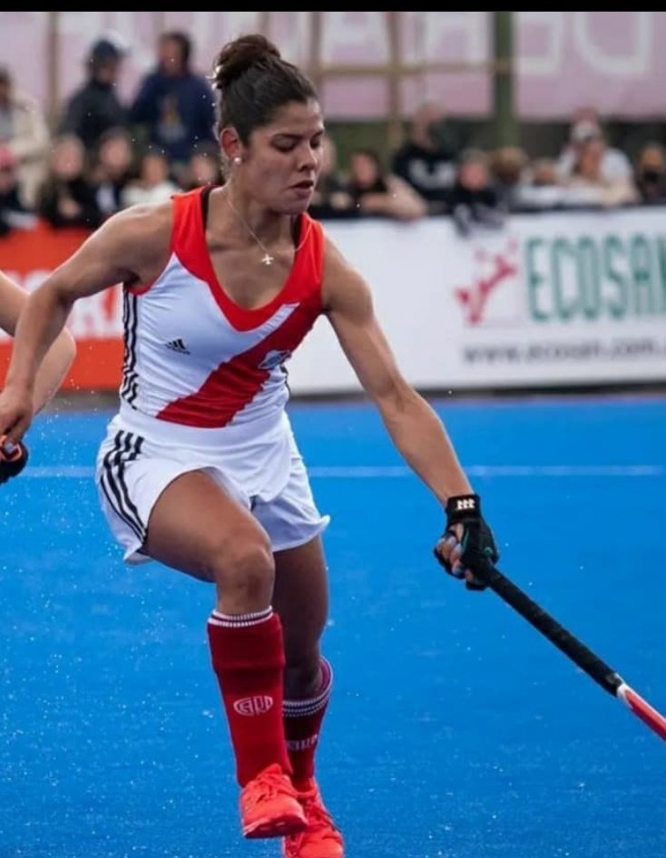 Tres debuts hoy en las #Leonas
Desde <a href="/HockeyRiver/">Hockey River Plate</a> llega Daina Pacheco.  Desde <a href="/LomasACoficial/">LomasACoficial</a> juegan Valentina Marcucci y Martina Triñanes. ¡Felicitaciones chicas!