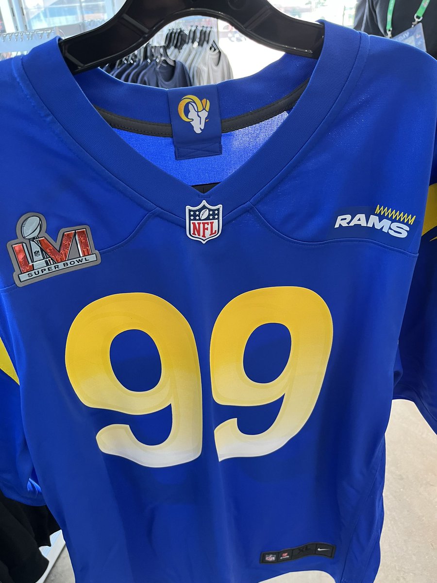 TJBerka1's tweet photo. Want to dress like Aaron Donald? For $199.99 you can #SBLVI https://t.co/SV2Eok3e0O