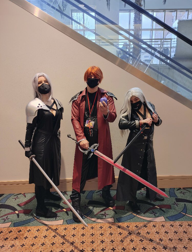 DisloyalCosplay tweet picture