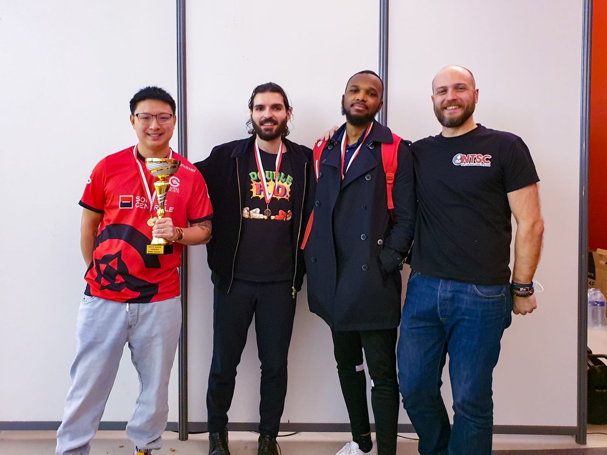 Super tournoi et un grand merci @maXlan_Epinal <a href="/LANAFrance_/">LANA France</a>, top 3 pour moi <a href="/Louffy086/">Olivier Hay</a> et <a href="/MistahCrimson/">Mister Crimson</a> ont été impressionnant tout comme les commentateurs <a href="/NTSC_Elias/">Elias Snake 🎙️ KAKATTE KOI APP READY 🔥</a>, content de t'avoir enfin vu IRL !
<a href="/NTSCabdess/">NTSC_Abdess (Boutadjine Abdesselam)</a> on se retrouve dimanche prochain et motivé !
