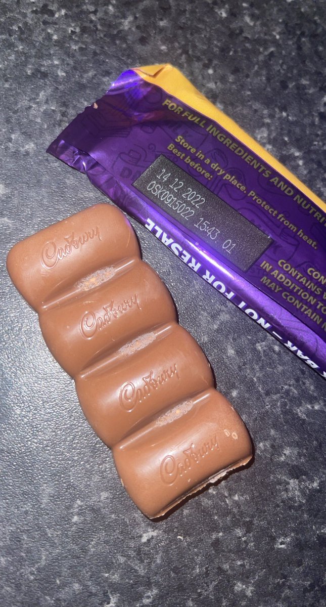 sadiesearston's tweet photo. @CadburyUK  I brought these the other day from @asda as a 4 pack, the other 3 seem fine but ones got mould growing in the middle of the creases🤮 https://t.co/jAgsCnDTtB