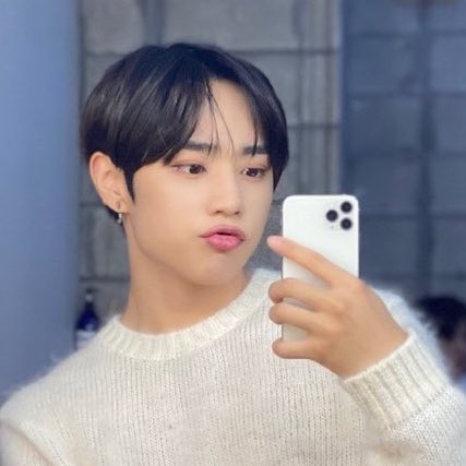 mixxky_'s tweet photo. 뉸뉸이선우
눈밭에구른강아띠
아기민들레홀씨 https://t.co/v8hrV7vPEG