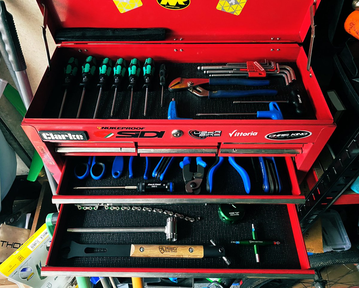 neiltwest's tweet photo. Rainy Sunday sorting out the tool stash. Finally lined the trays and had a proper sort out with a couple of recent ‘bling’ additions from @AbbeyBikeTools @parktool and @weratoolsuk Ready for action now! #bicycletools #homemechanic #toolboxwars https://t.co/N5hHcqVN0v