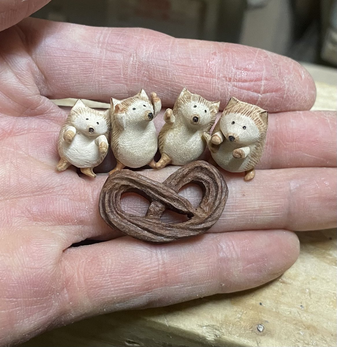 チョコは毎年０個なので自分で作りました… #バレンタイン #マリブのさざ波 #ガーナリップル #今と昔形が違う