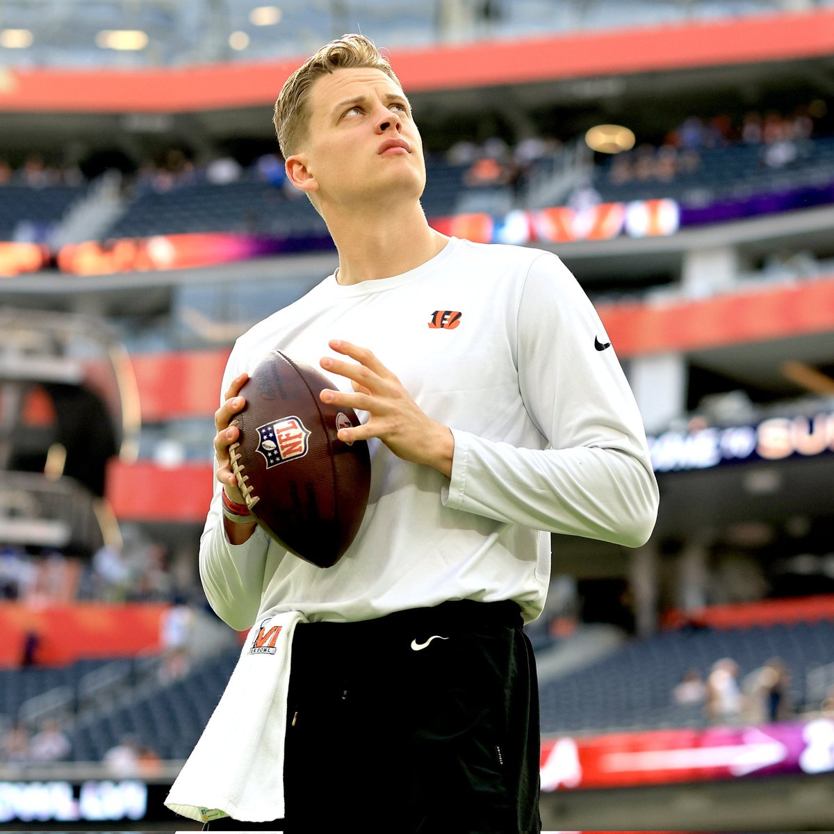 CincysQB's tweet image. Taking it all in. #SuperBowl