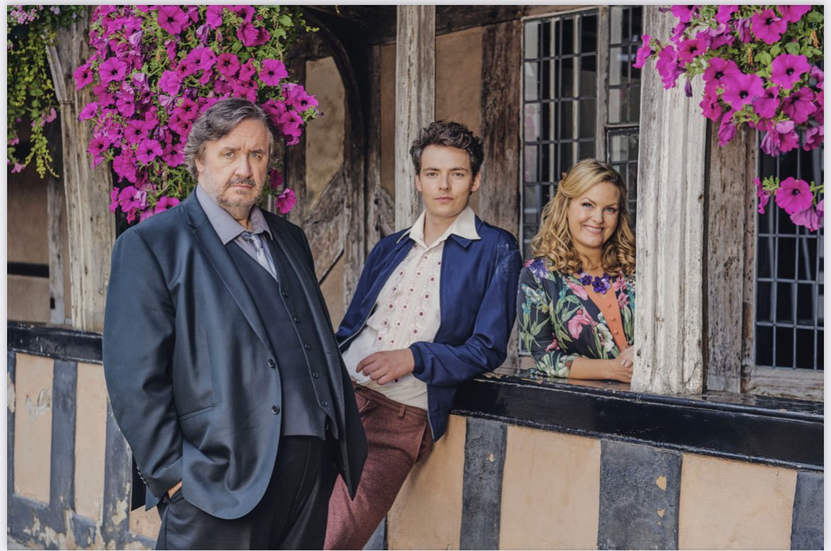 Jo Joyner tweet media