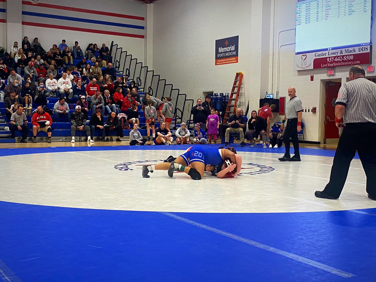 🤼‍♀️ | The Monarchs are dominant on the mats today and are headed to states as the OHSWCA DI District Champions! Great job ladies! 

#PTBM