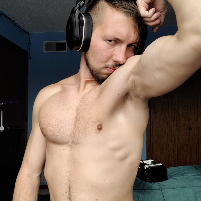 If anybody needs a valentine i'd be more than happy to be anybodies valentine! Spoil me and i'll return<a href="/tag/linkinbio"class="tags"><span>#linkinbio</span></a><a href="/tag/strong"class="tags"><span>#strong</span></a><a href="/tag/valentine"class="tags"><span>#valentine</span></a><a href="/tag/valentines"class="tags"><span>#valentines</span></a><a href="/tag/valentinesday"class="tags"><span>#valentinesday</span></a>