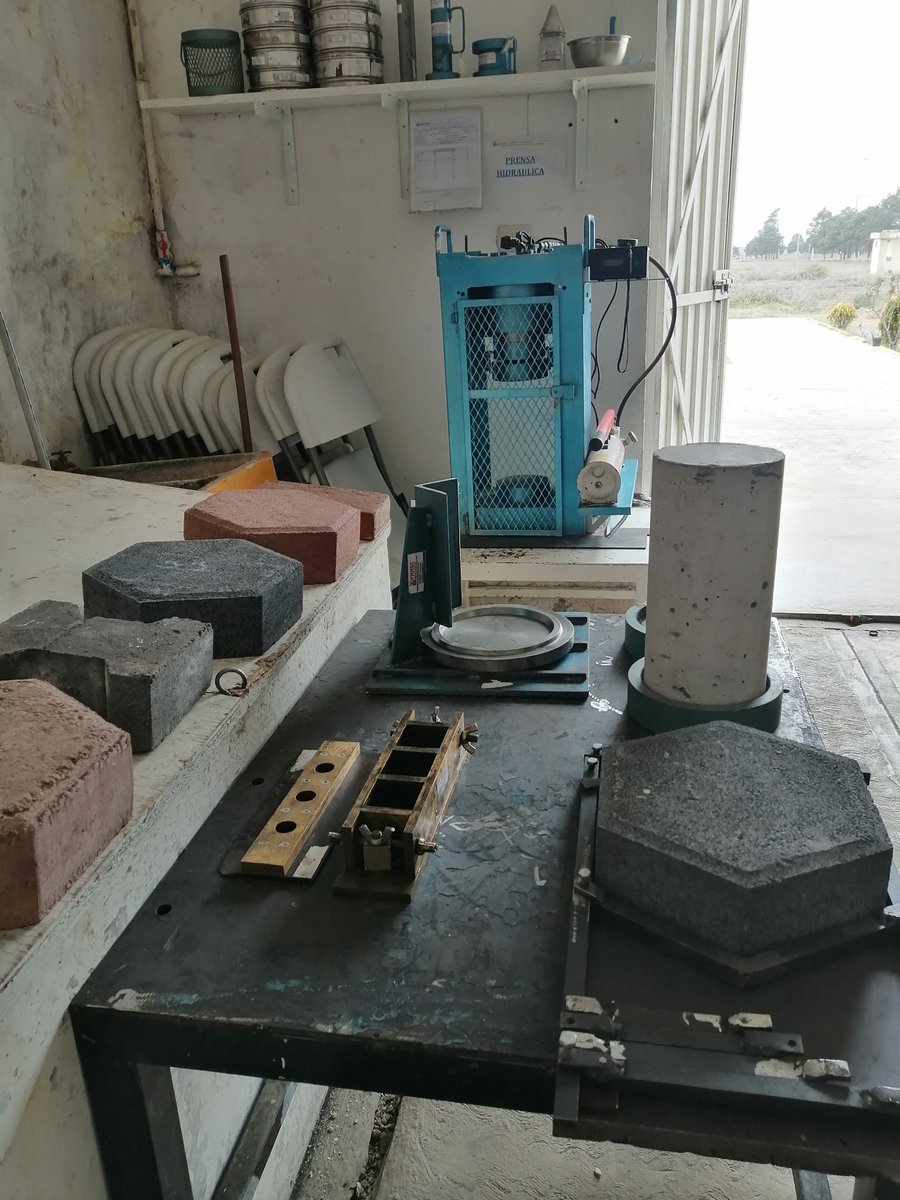 INTOTEC's tweet image. A toda empresa y fabricantes de block, tabiques rojo, adoquines en todas sus formas, celocia, etc. Estamos listos para darles el servicio de control de calidad mediante el ensaye a compresión MNX C 036-ONNCCE-2013. Solicita tu cotización al Cel: 3331073219