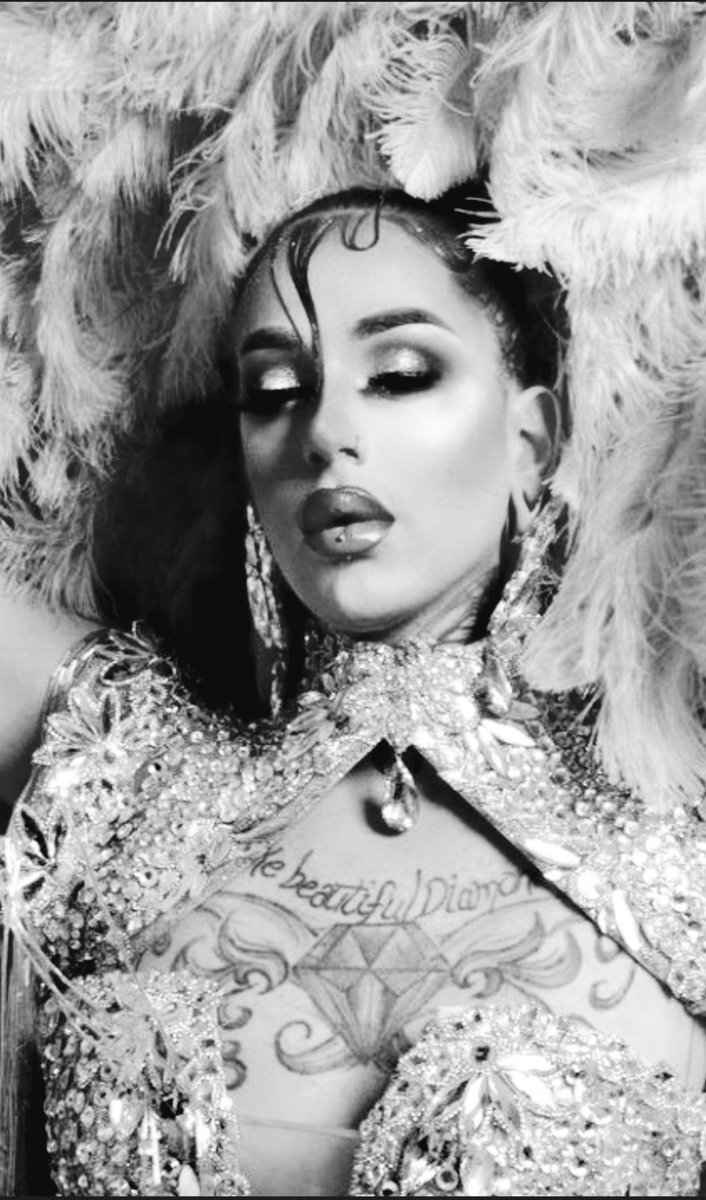 Simona57441016's tweet photo. #Elecktrabionic #dragraceitalia https://t.co/PyENUS0onB