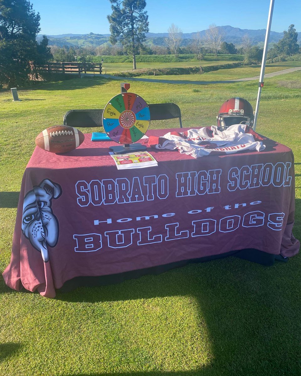 SobratoFootball's tweet photo. Thank you @CoyoteCreekGC for letting @sobratofootball sponsor 2 holes at your Super Sunday Shotgun! Looking forward to our 2nd Annual Bulldog Classic in April!
#WeAreSHS #2Claps2Barks #2ndAnnualBulldogClassic https://t.co/MptMyzMmnV
