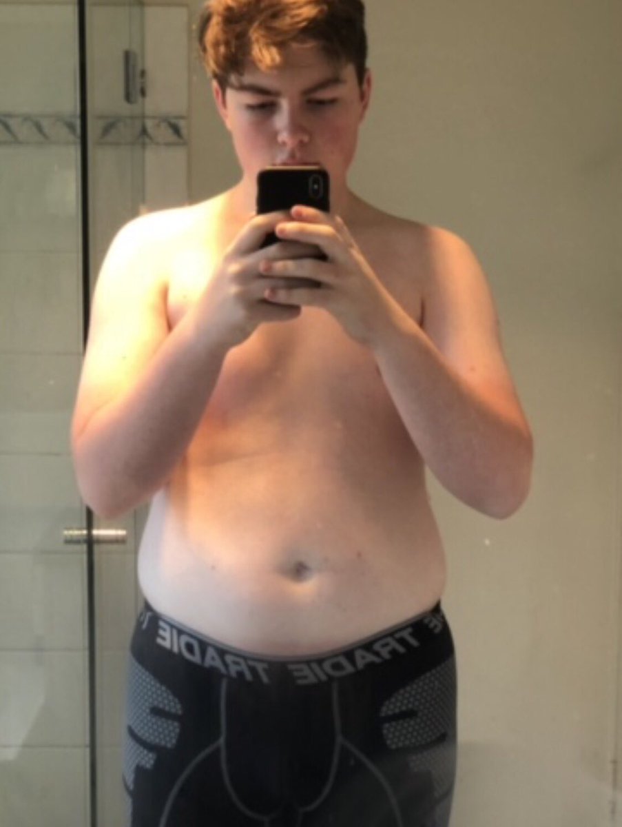 noahbog's tweet photo. fuck valentine’s day, its progress picture day

2021                            2022 https://t.co/YhvLpFbtUK