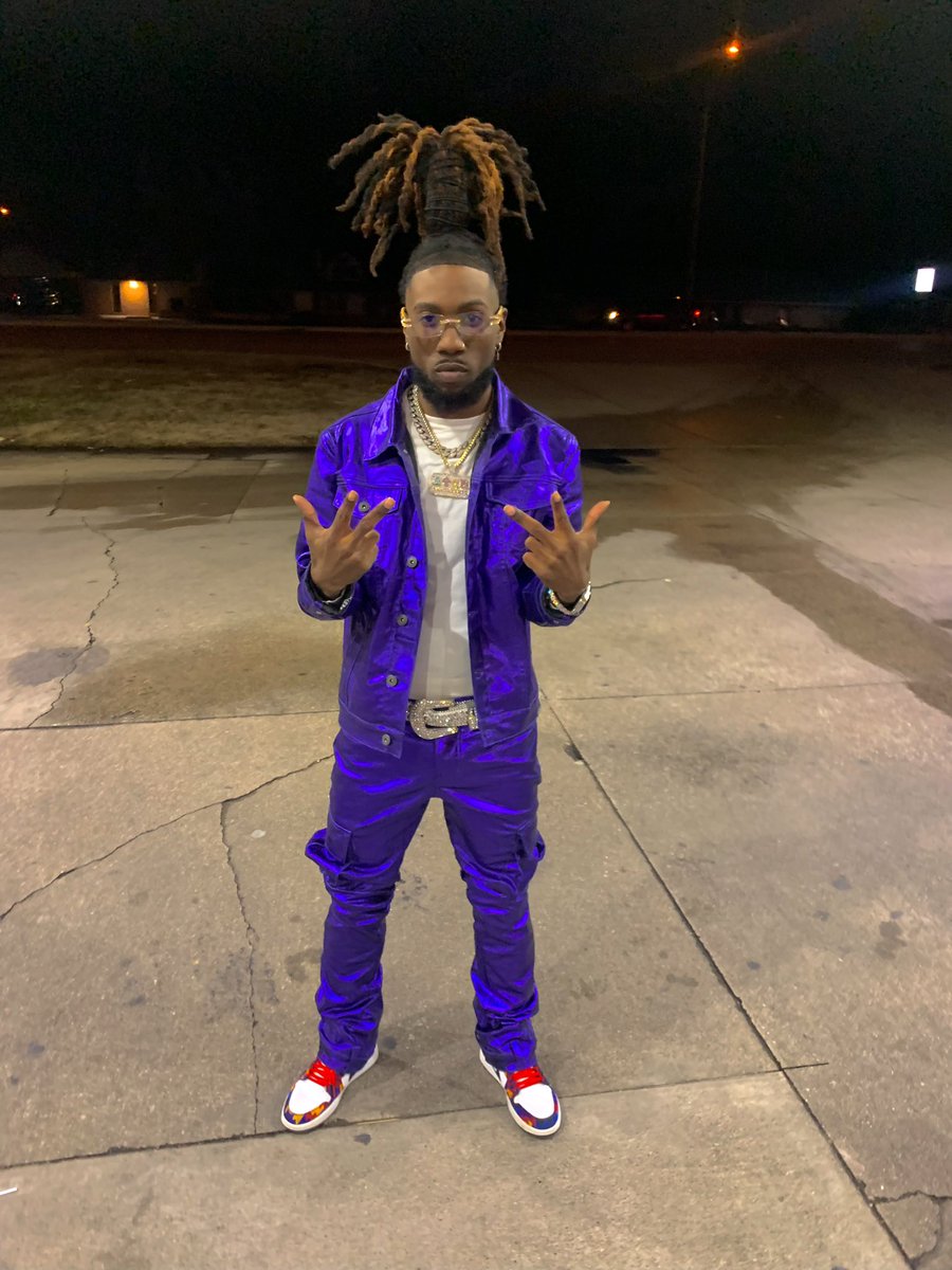 _KidKaze_'s tweet photo. I guess I look good in purple☔️ https://t.co/aiJM4jgdvc