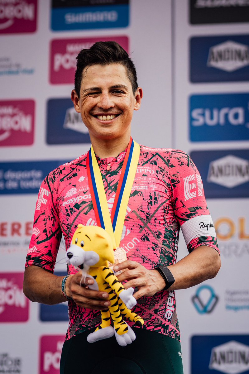 A bronze medal for Esteban at the road race to finish off a weekend of racing at the Colombian national championships. What a start to the season 😉🥉