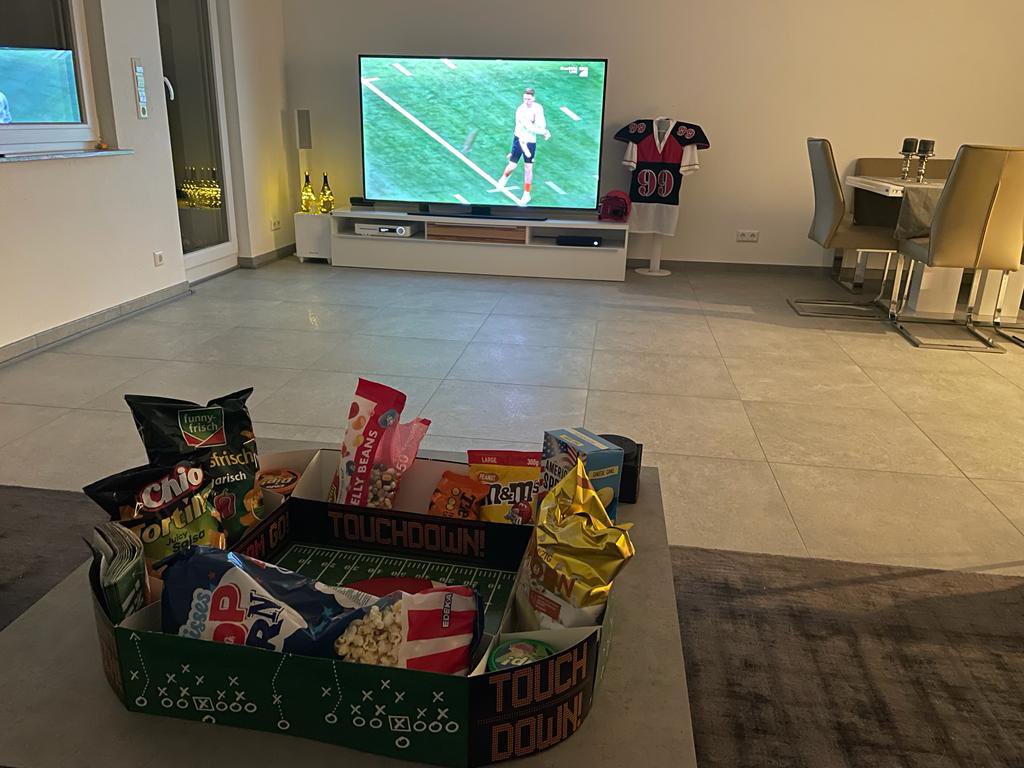 schiek17's tweet photo. Aufgehts!!
@ransport #ranSB56 https://t.co/4LLgZKb0P5