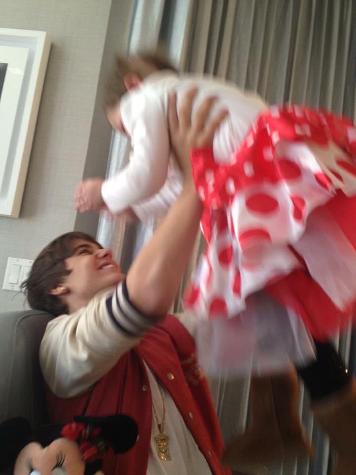 Avalanna's tweet photo. @justinbieber Although ten years had passed since that first fateful meeting, the memories that these photos
evoke are so bittersweet 💜💛💔. 
We miss you more than life Avalanna, 💜 Mummy, Daddy &amp; Harrison xoxo https://t.co/DJWlEnPSAW