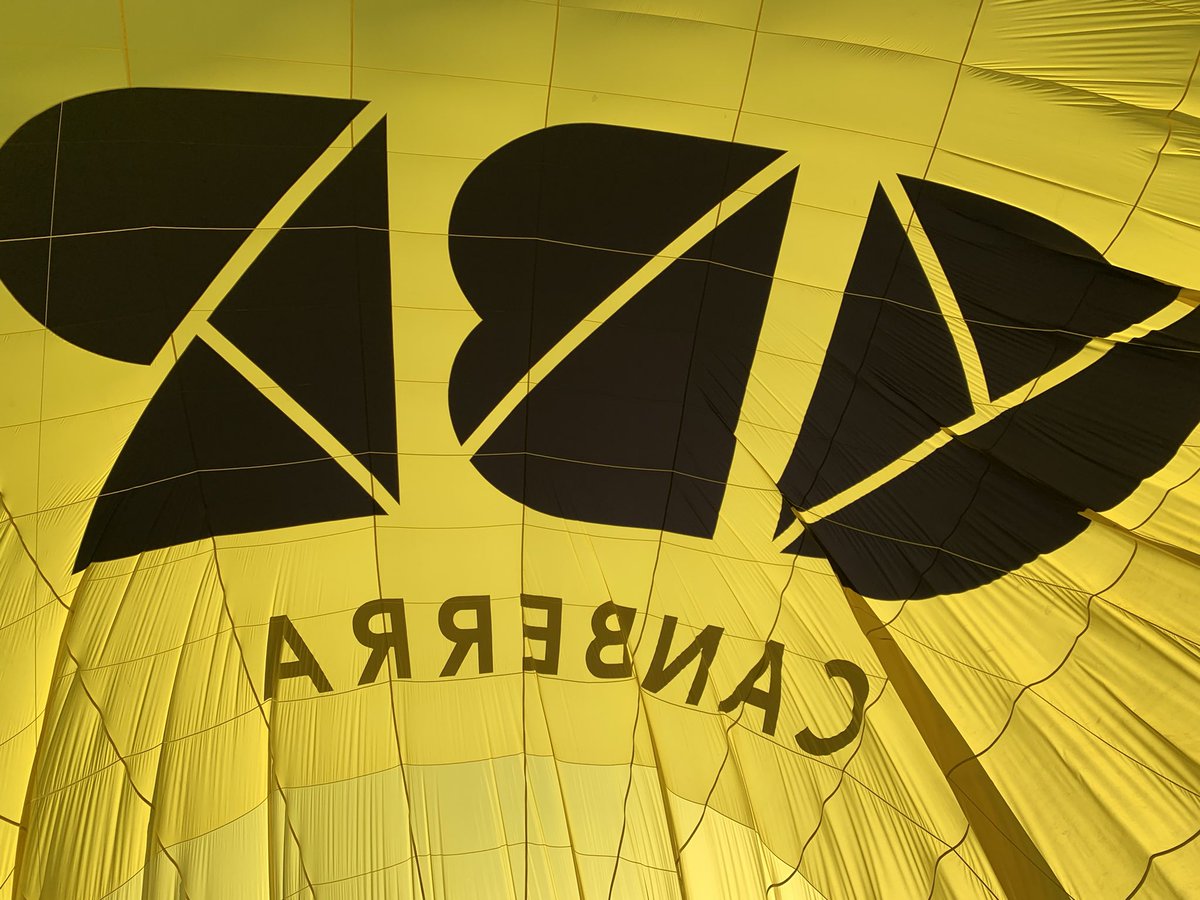 Katrina_351's tweet photo. I have the best partner in the world! I was surprised with a hot air balloon ride this morning 🥰 #ValentinesDay2022 #balloonaloftcanberra #canberra #thisiscanberra #Balloonatic https://t.co/dy4i8FDaJO