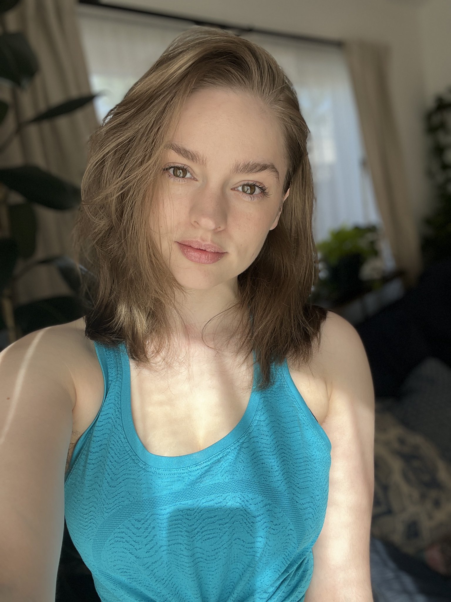 TW Pornstars - 2 pic. Mary Moody. Twitter. I'm live now on @Twitch ! Short stream today so get