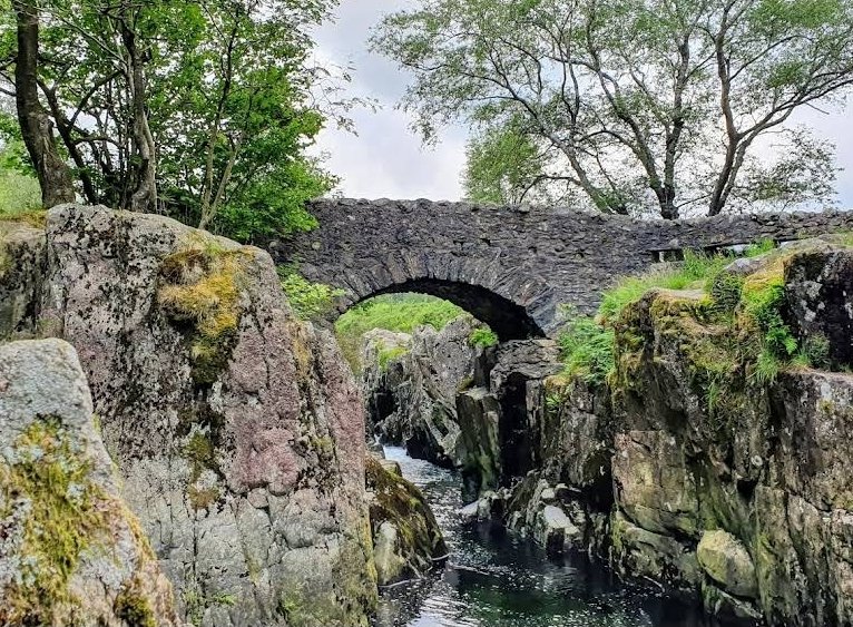 Heritarcumbria's tweet photo. #RiverAZ #Cumbria D is for the #RiverDuddon. It rises near the #ThreeShireStone at the highest point of #wrynosepass & descends 15 miles to the #Irishsea at #Duddon Sands @NECumbria @EnvAgencyNW
@LakesCumbria https://t.co/rAxryi4tVg