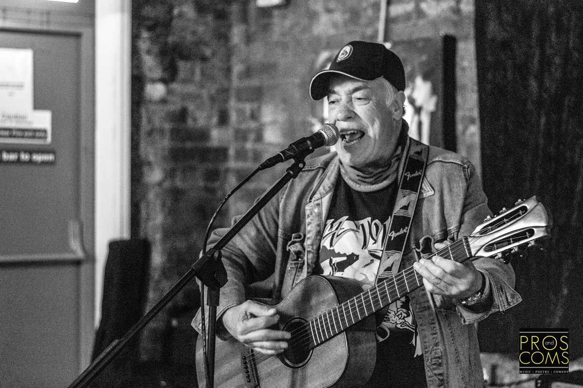 ProsandComs's tweet photo. Love live performances.. nothing else like it. 

#prosandcoms #liverpool #livegig #openmic https://t.co/uQtYw3JJyx