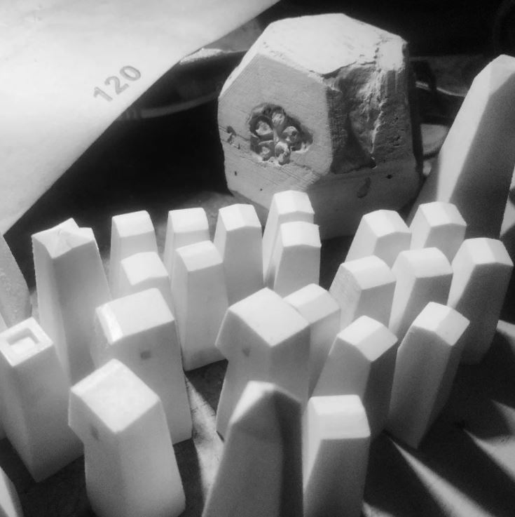 JamesAbellArt's tweet photo. James Abell Art #chesspieces #3dprints sanding nearly ready to make #silicone negatives for #resin casting. #chess for sale soon with #chessboard #game #art #chessets #pieces designed and made by me in #Scotland https://t.co/4CebcUpuoL
