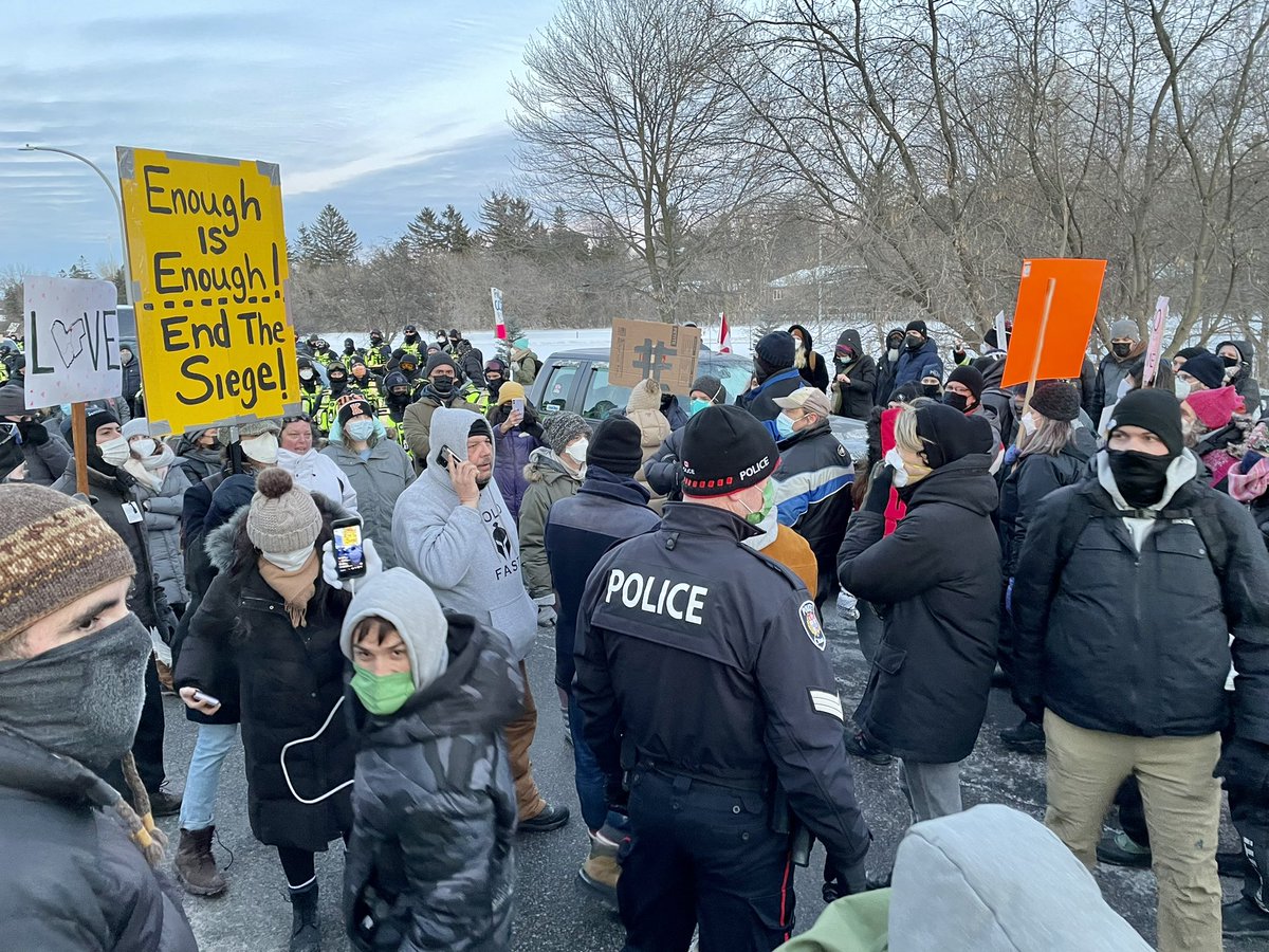 sfyro's tweet photo. Absolutely loved the #counterprotests at the #ramranchresistence HQ in #ottcity. Amazingly, it felt there was as many 👮 as 🪧 for an entirely peaceful protest that blocked like 300m of road! https://t.co/mUHMpBzgzs