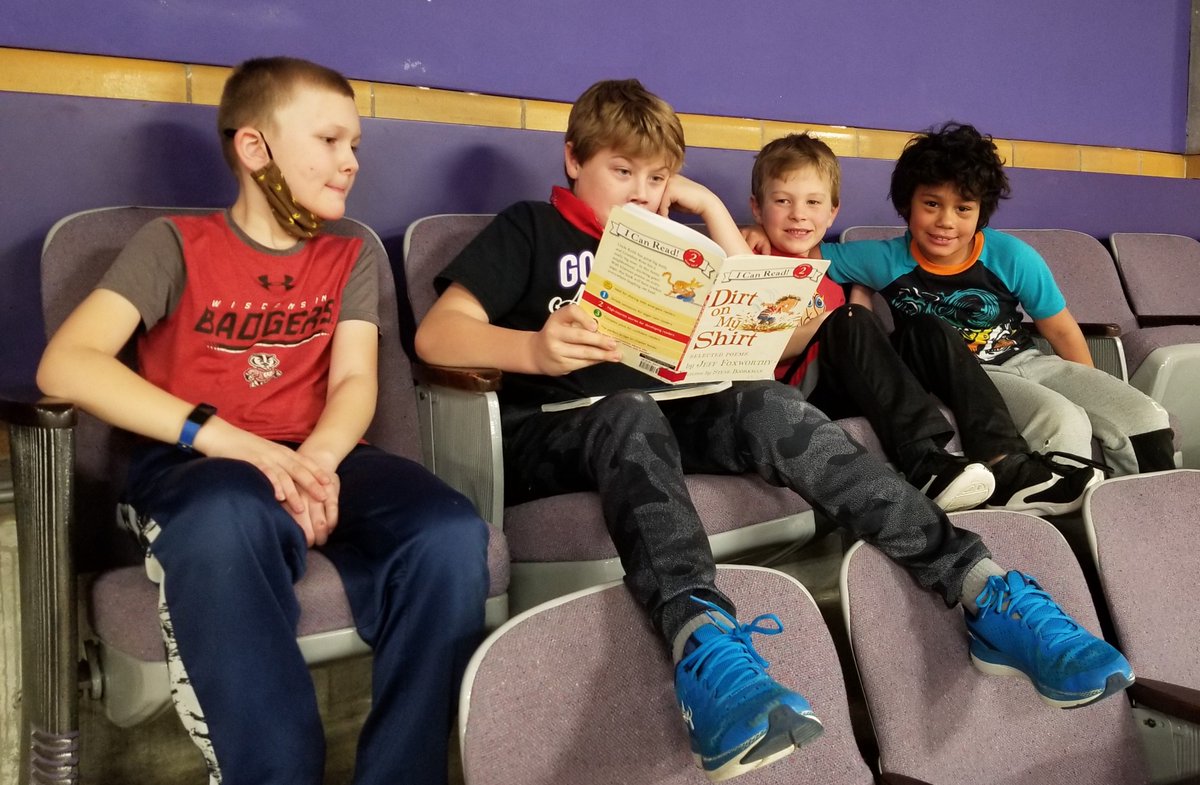 Red team is rocking it at reading together for Tuesday D.E.A.R. time...5th, K &amp; 2nd sharing stories together #goodhueschool