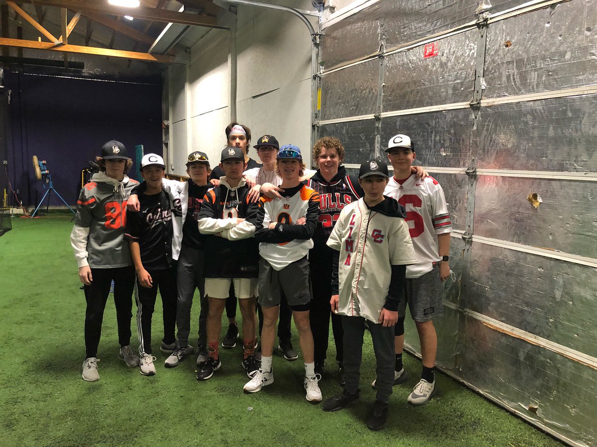 Last team workout before school ball starts. Great work guys! Have a great school ball season, see ya this summer! #favoritejersey #begreat #masteryourcraft <a href="/Columbus_Cobras/">Columbus Cobras</a>