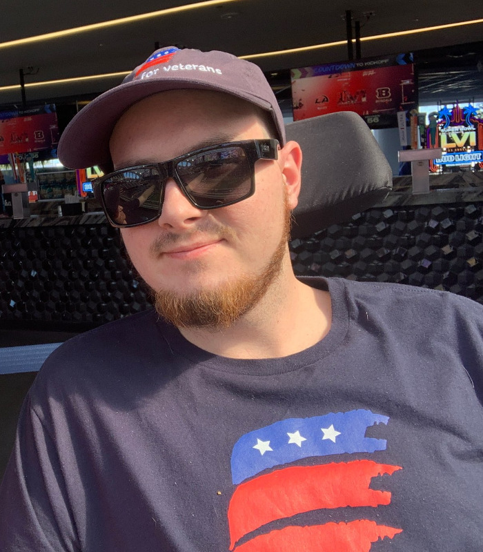 dreamfound's tweet image. Matt is at the Super Bowl! An active Service Member with the U.S. Army Infantry, Matt was diagnosed with ALS soon after joining and dreamed of attending #SBLVI. Thanks to the @RamsNFL and the @NFL for helping us make this happen! @RamsCommunity @fortjackson @NFL345 #LATogether