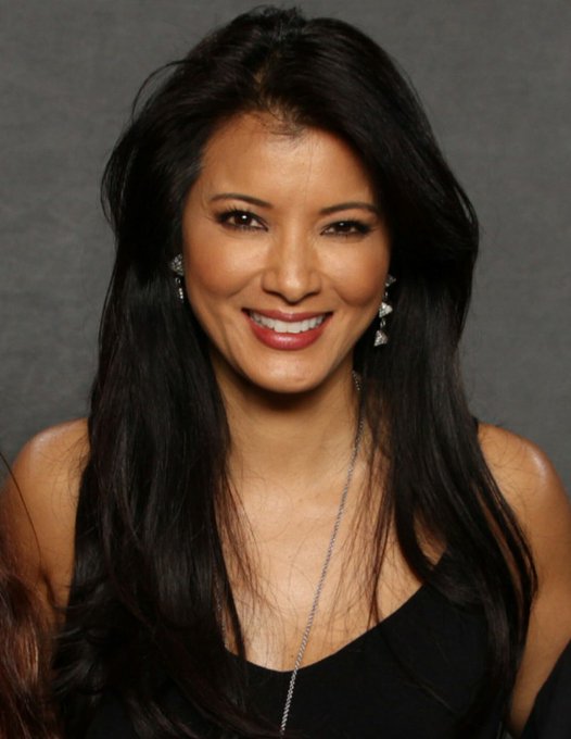 Happy birthday to my one and only babes Kelly Hu. Will you be my valentine 