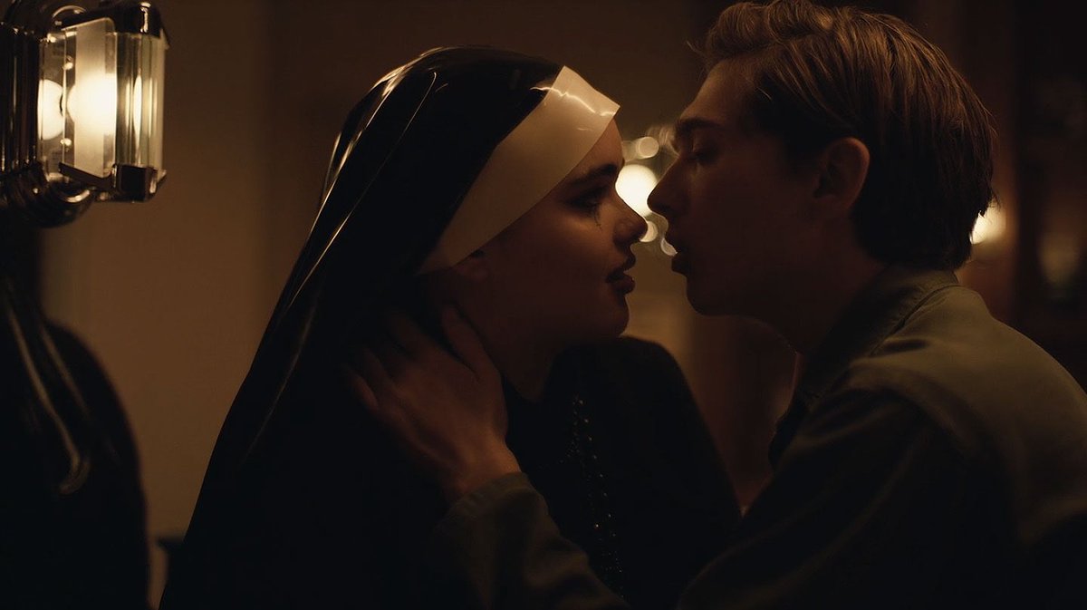 capitolhallows's tweet photo. I know Kat and Ethan’s characters need to develop, but I want the old #kethan back 😭💔 #Euphoria https://t.co/n46MHmfYUQ