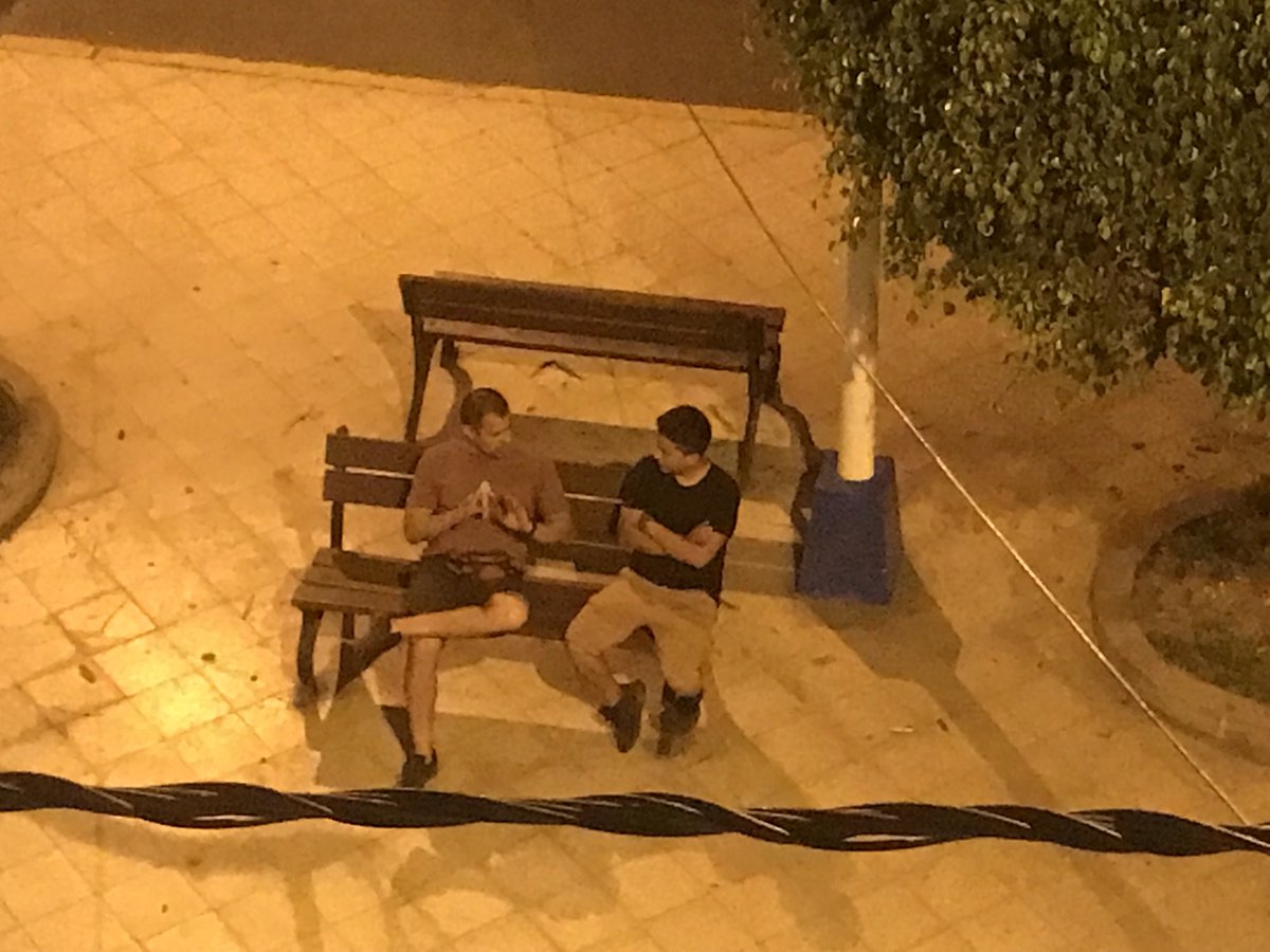 Pippa_J_Moore's tweet photo. Filling tanks at 11pm - not sure the locals will be that happy, but ⁦@RobertoUribeA⁩ &amp; ⁦@degohm⁩ feeling quite chilled about it all 🇵🇪 🤿 🌱 https://t.co/UJ4DW8WYwg