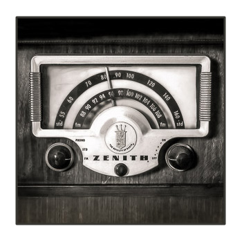 SuZan_Alexander's tweet photo. It's World Radio Day today! Wishing you a day to dial in your favorite station, turn up the volume, and enjoy! https://t.co/rMs85WtSh8