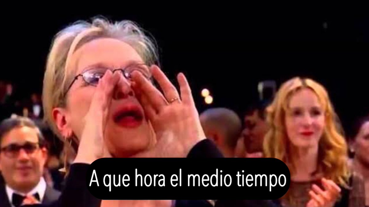 Abyiebss's tweet photo. Yo en cuanto mi familia le cambia al canal donde están pasando el  #SuperBowl 👁👁 https://t.co/b3bKf3ekkH