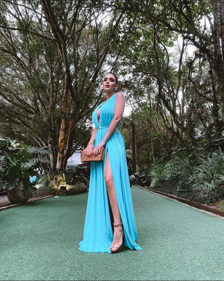 juboursh's tweet photo. 💍 O grande dia chegou, o tão esperado momento.
Hoje é com muita alegria que desencalho você, minha irmã. O dia de celebrar o amor de vocês, e com isso iniciar uma nova vida daqui pra frente, o qual eu te desejo a melhor.
#ThurLice
#OGrandeDia
#SouMadrinha
@Alicekuttler @arthkx https://t.co/S48NcyDr9o