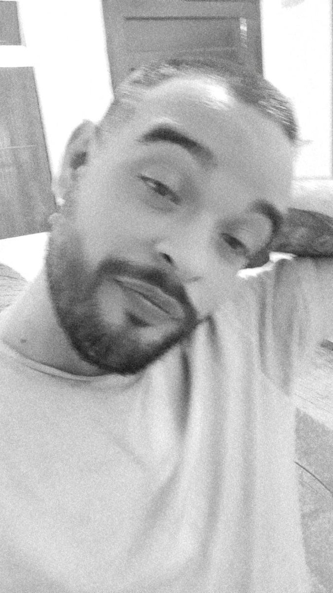 Só queria alguém pra maratonar atack on titan comigo