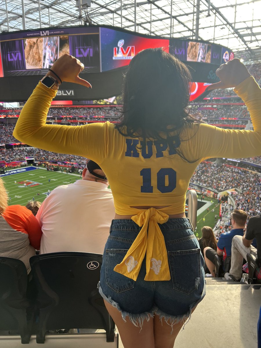 CCrewzers's tweet image. Let’s go boys!!!!
#SBLVI