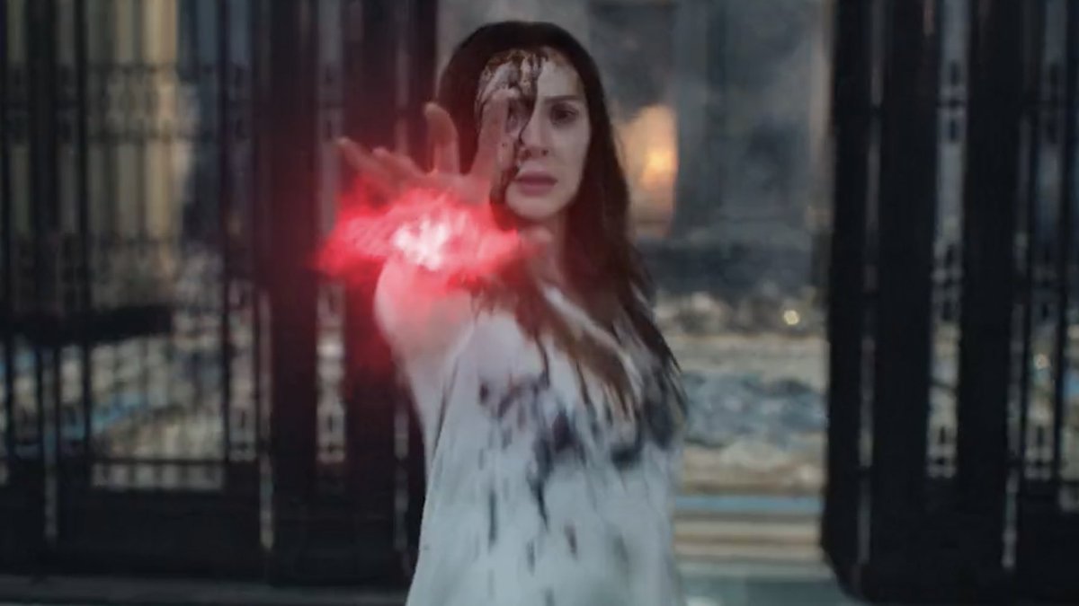 badpostMaximoff's tweet image. BRUNETTE WANDA!