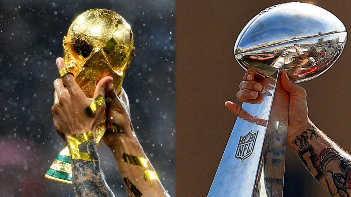 TorresErwerle's tweet photo. ¿Qué se mira más? ¿El Super Bowl o final de un Mundial de fútbol? 🏈⚽️🏆

El último Super Bowl lo miraron alrededor de 150 millones de personas, mientras que la final de Rusia 2018 fue vista por 517 millones. 👀📺 https://t.co/w9hxTTYRR0