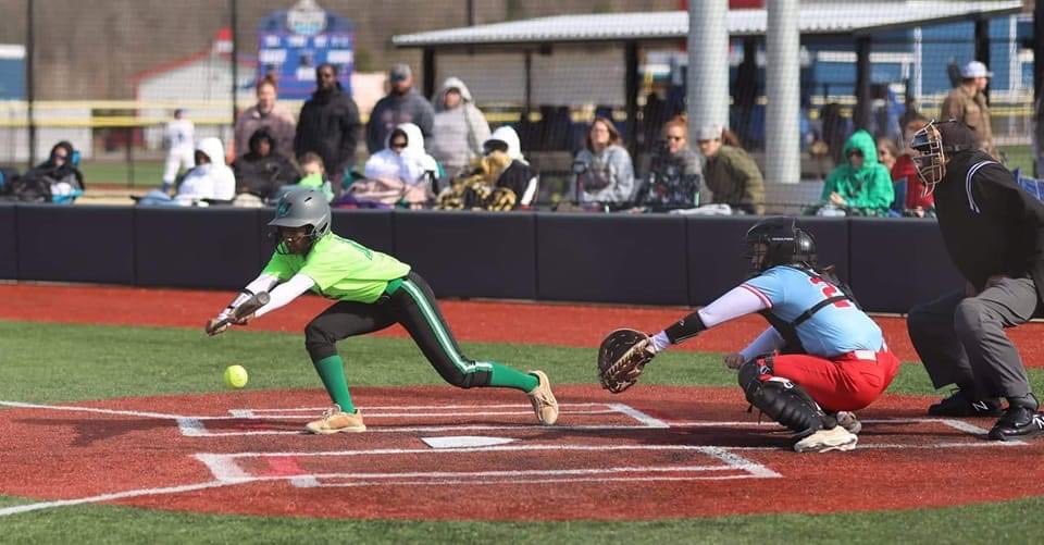 Amari “buggy” Johnson laying down a bunt for the Missy Gators against Warren Central in the jamboree Saturday at Sports Force. <a href="/athletics_vwsd/">VWSD Athletics</a>