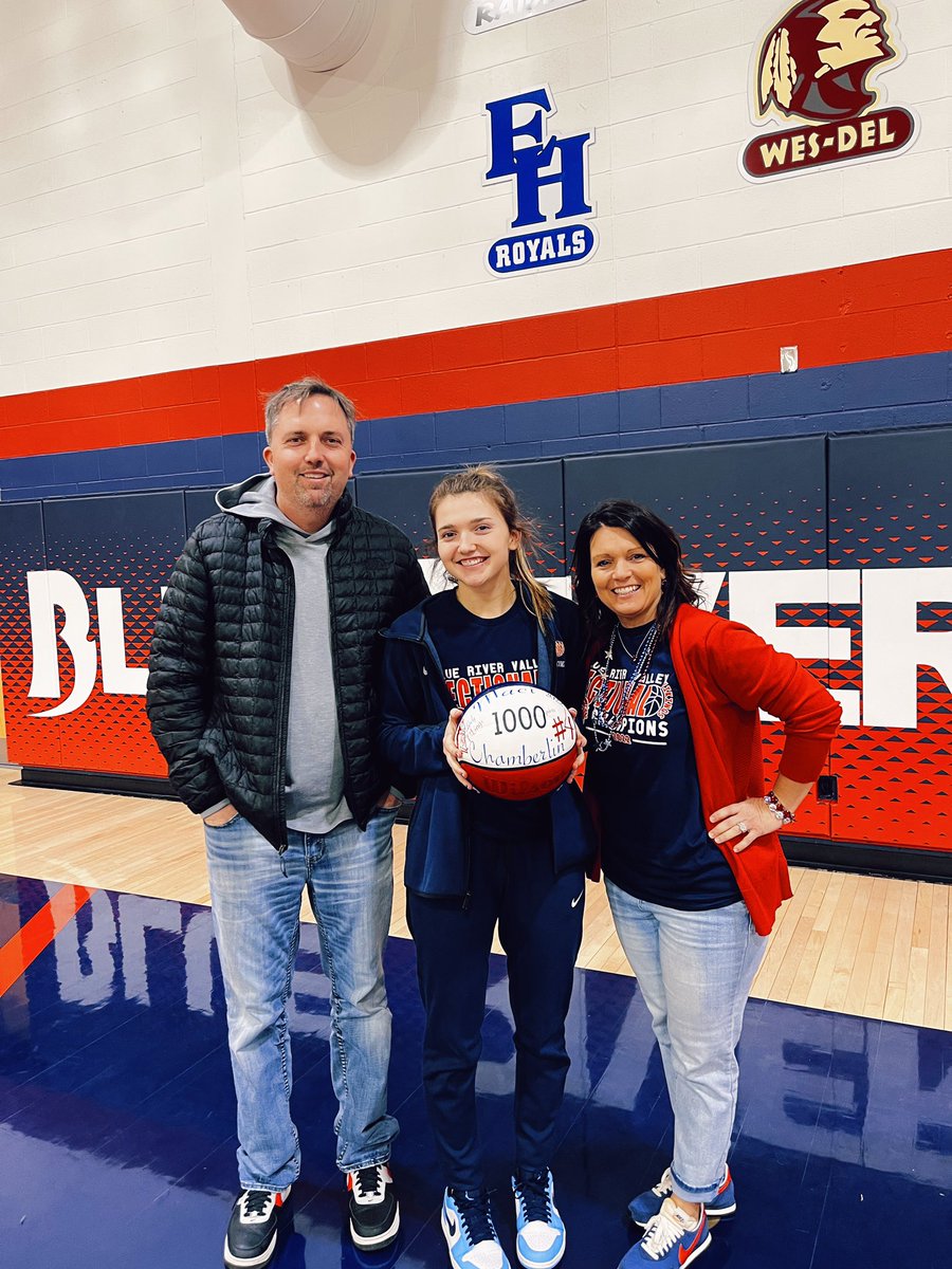 maci_chamberlin's tweet photo. so sad junior season is over, but super thankful to have become apart of the 1,000 points club. super fortunate to play with so many great teammates! huge thanks to the brv community &amp; my wonderful support system ❤️ https://t.co/PcjbDJpZr6